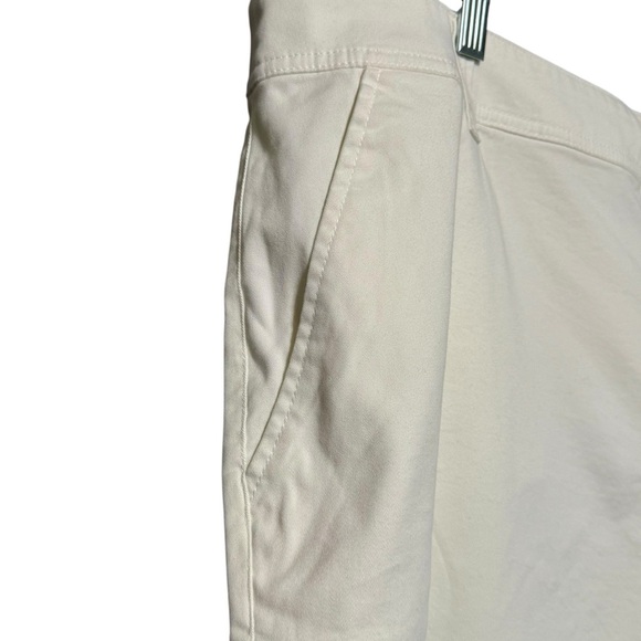 Lane Bryant New Classic White Longer Length Cotton Blend shorts size 26 - Picture 5 of 8
